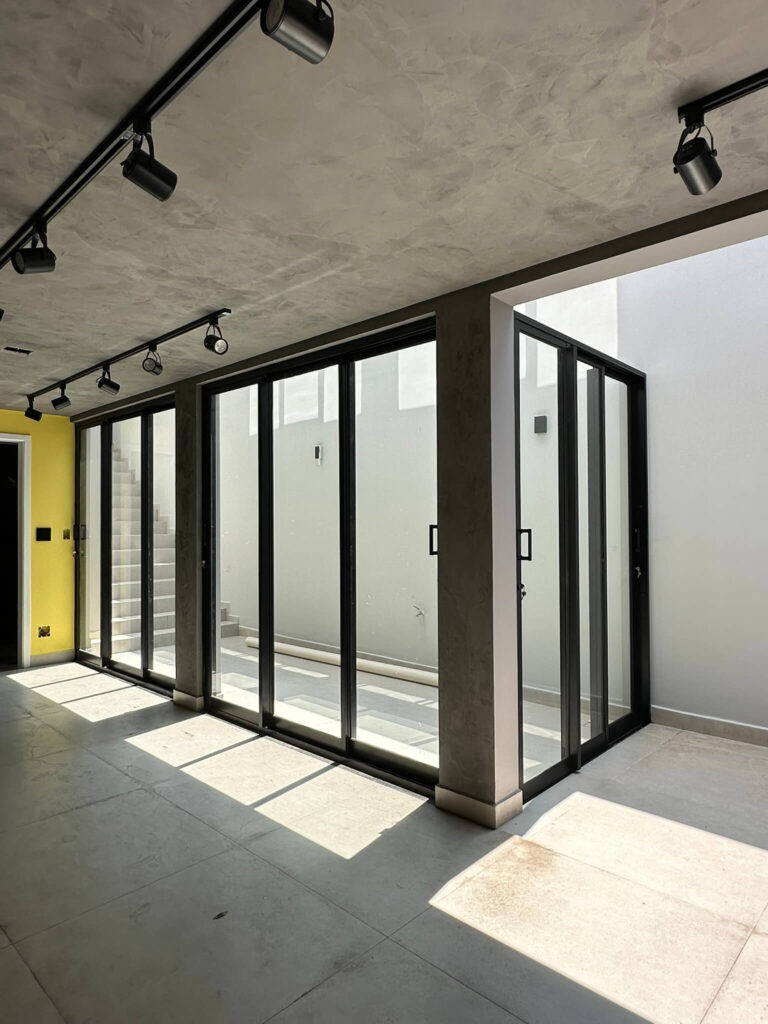 Porta 3 folhas
