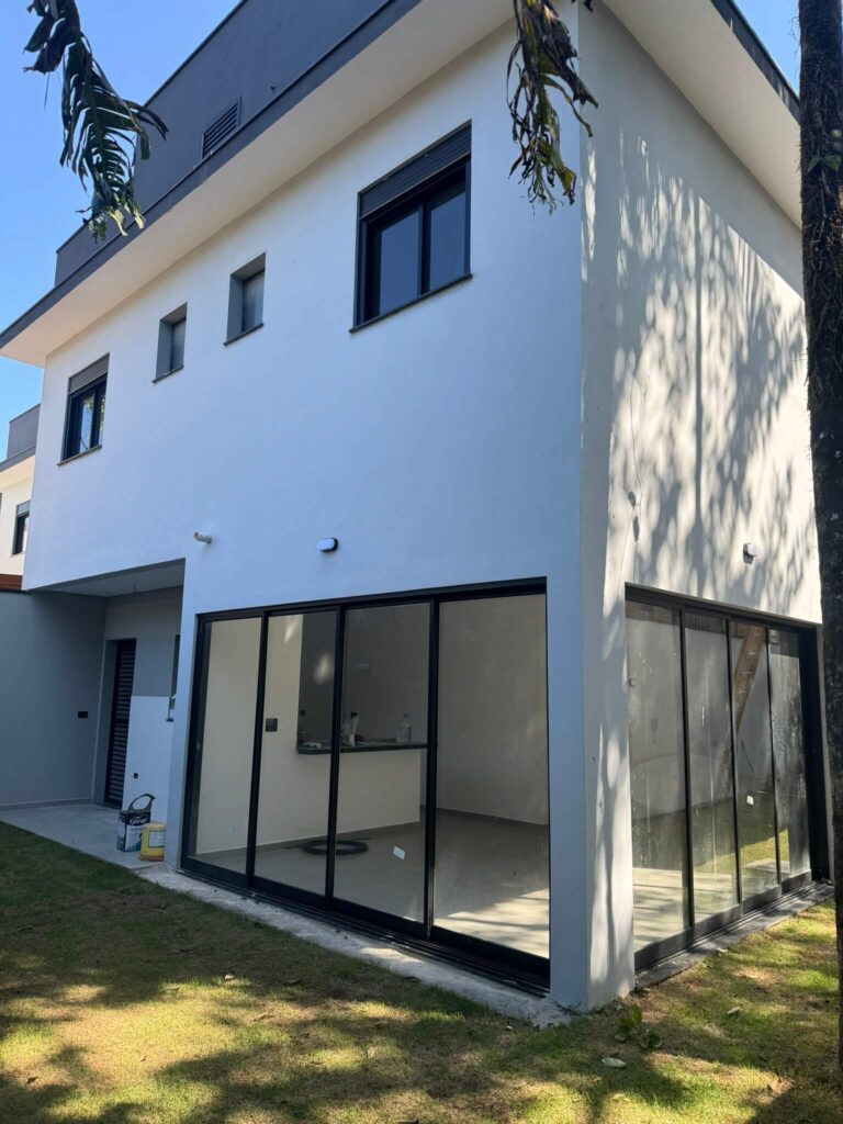 Porta 4 folhas